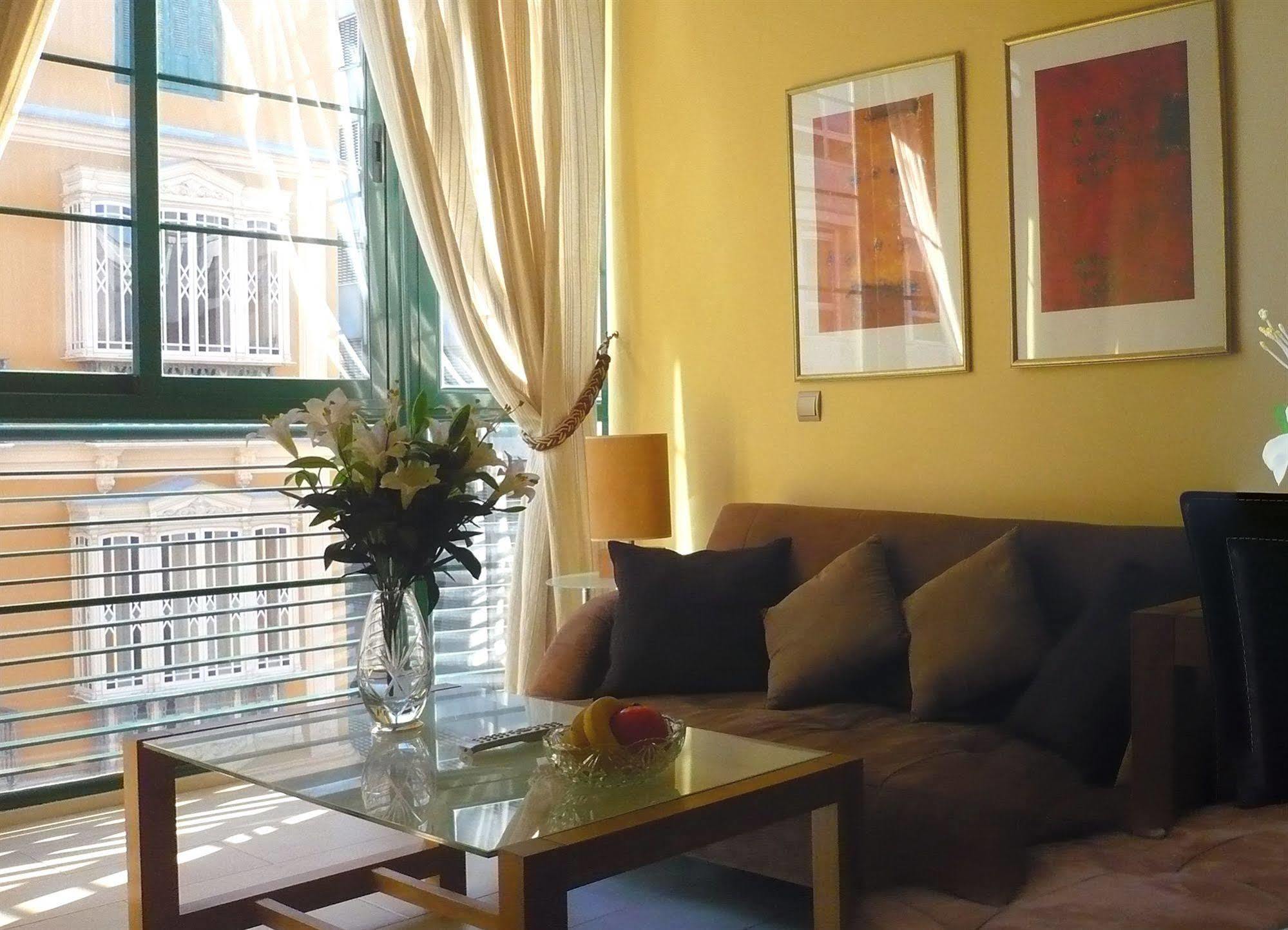 Apartamentos Suites Oficentro Μάλαγα Εξωτερικό φωτογραφία